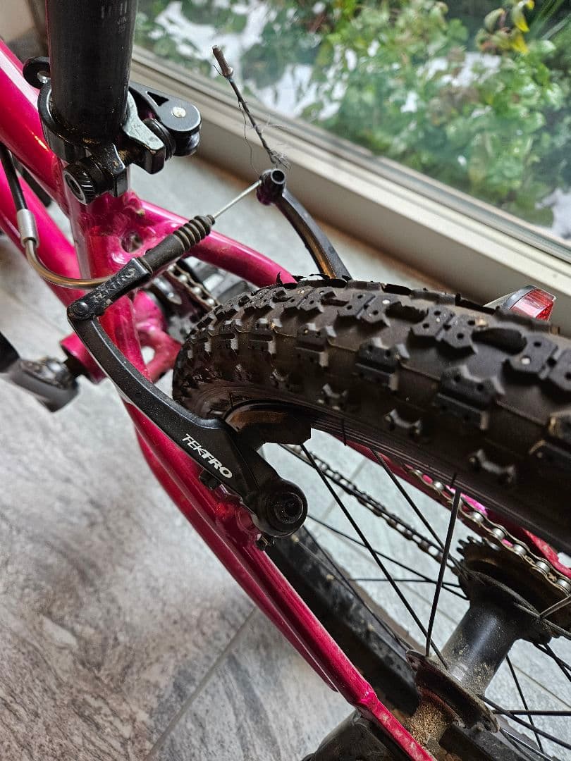 18インチ　ヨツバサイクル　屋内保管