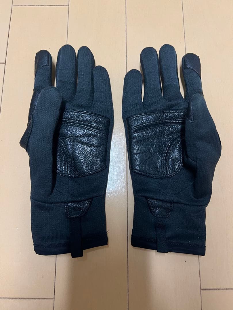 【即日発送】ARC’TERYX ペンタ グローブ
