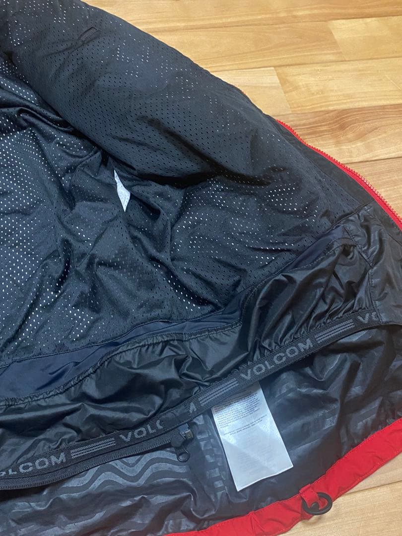 【超美品】VOLCOM GORE-TEX ウェア　レッド　XLサイズ　送料込み！