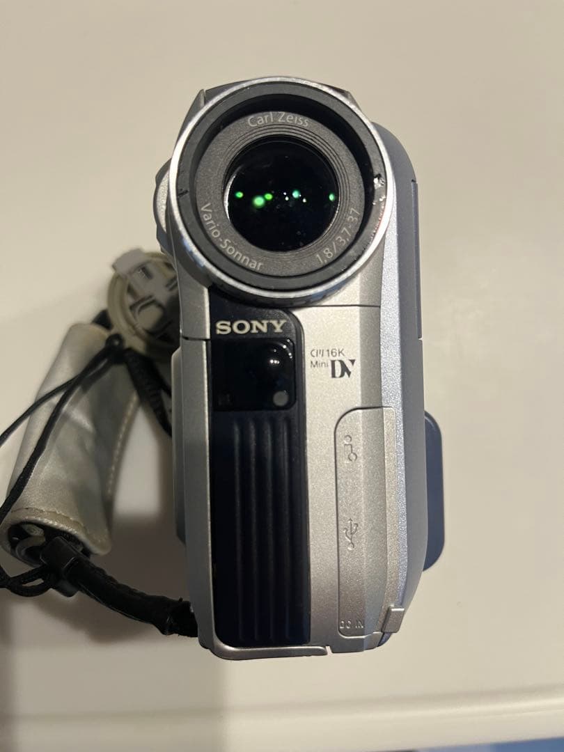 SONY DCR-PC105Kビデオカメラ