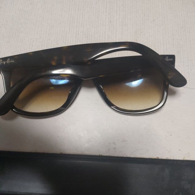 は*と様 RayBanのサングラス