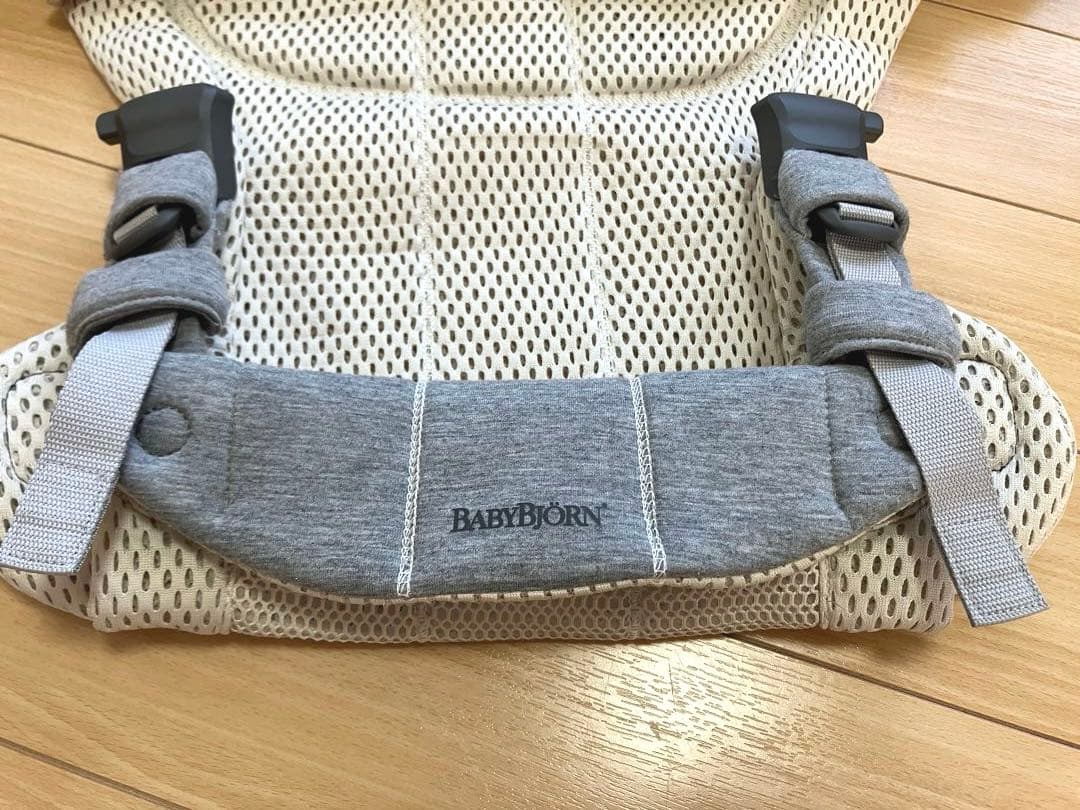 人気✨BabyBjorn ベビービョルン ベビーキャリア ハ－モニ－ クリ－ム
