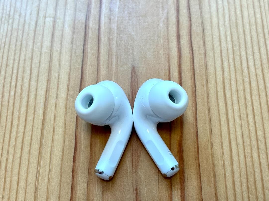 AirPods Pro (第1世代) A2084 ＋ 耐衝撃シリコンケース付き