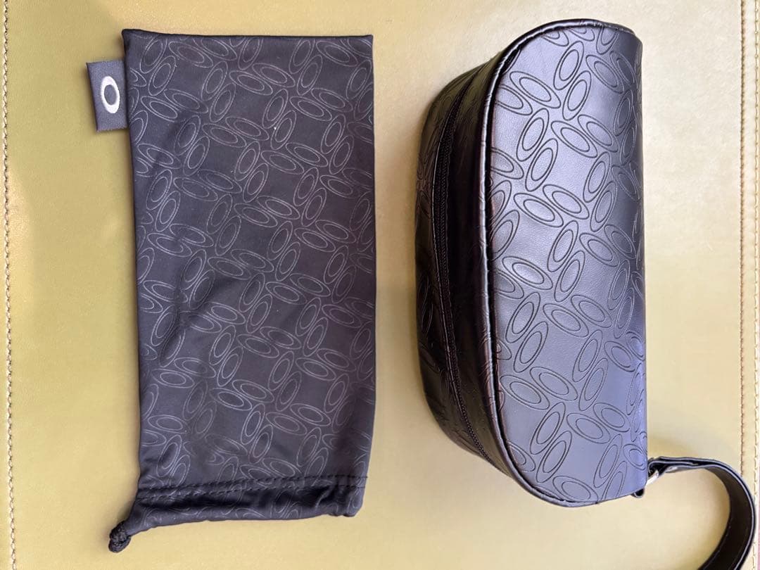 【美品】　オークリー　OO9232（OAKLEY）