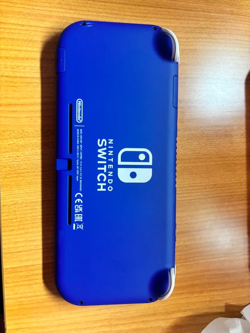 Nintendo Switch Lite 青 ピカチュウカバー付き