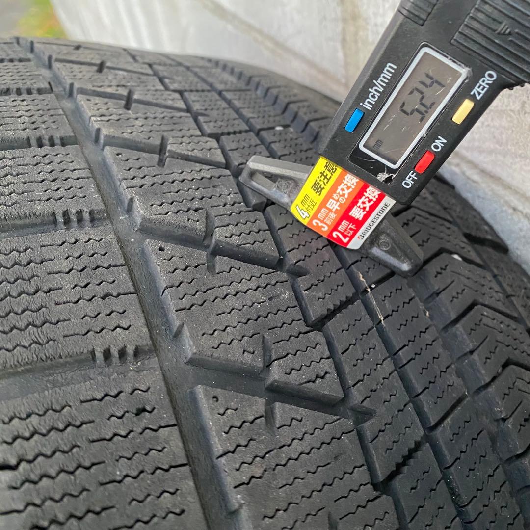 【送料無料】ブリヂストンスタッドレス 225/50R17 94Q