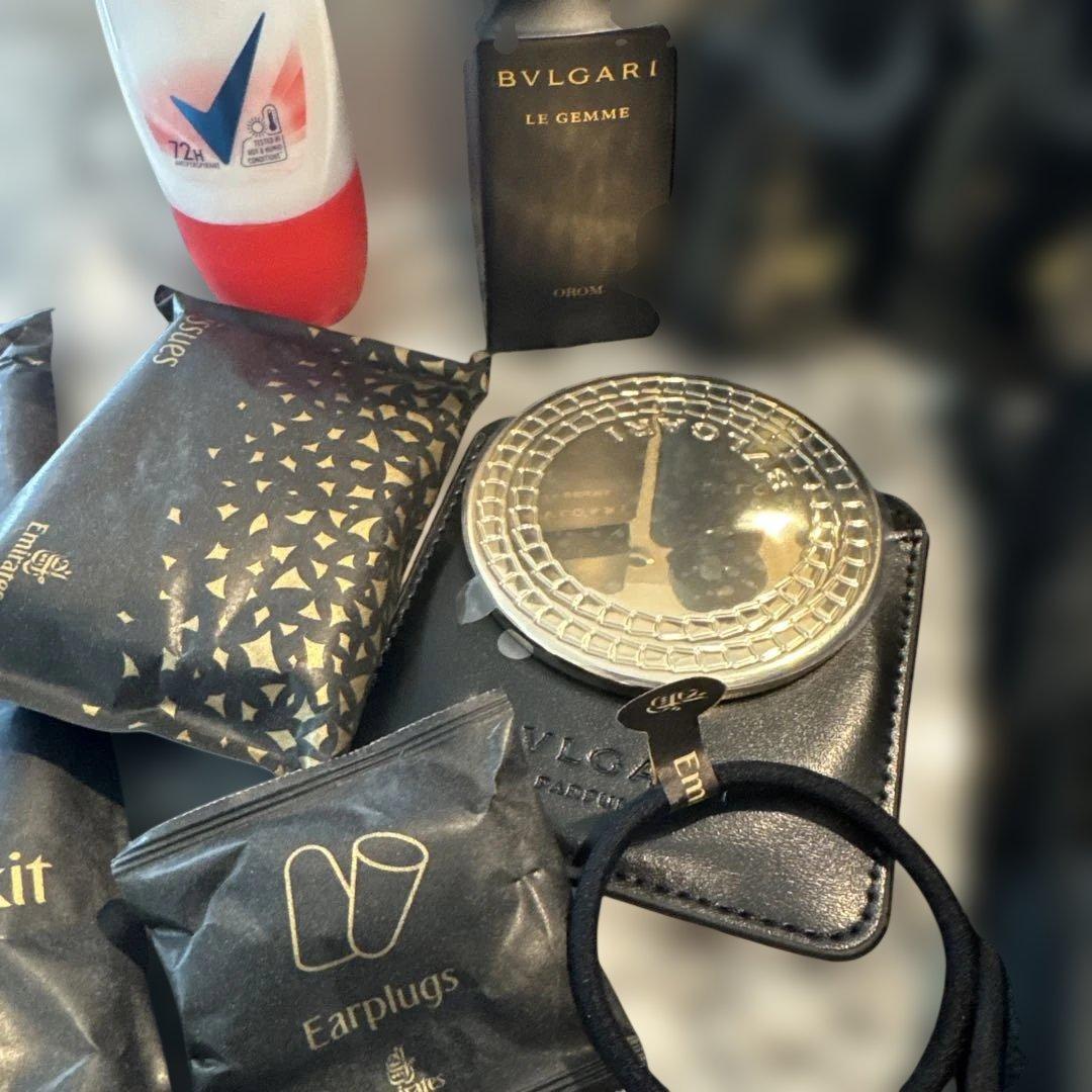 BVLGARI エミレーツ航空　ファーストクラス　ブルガリアメニティ&専用ポーチ