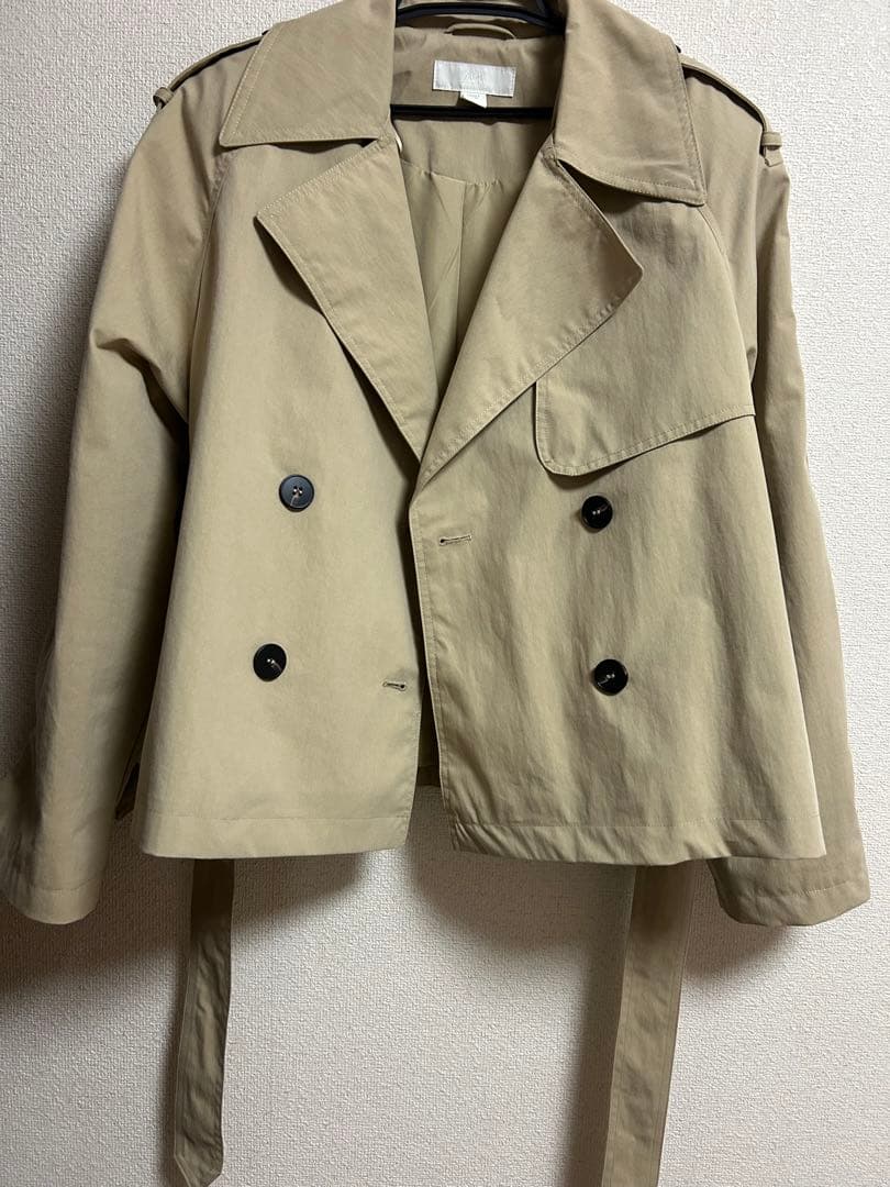 zara ショートトレンチコート ショルダーパッド付き