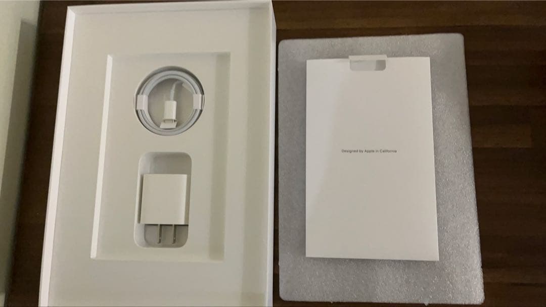 Apple iPad (第8世代) ゴールド 32GB
