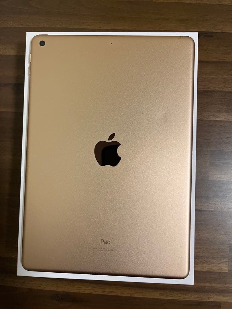Apple iPad (第8世代) ゴールド 32GB