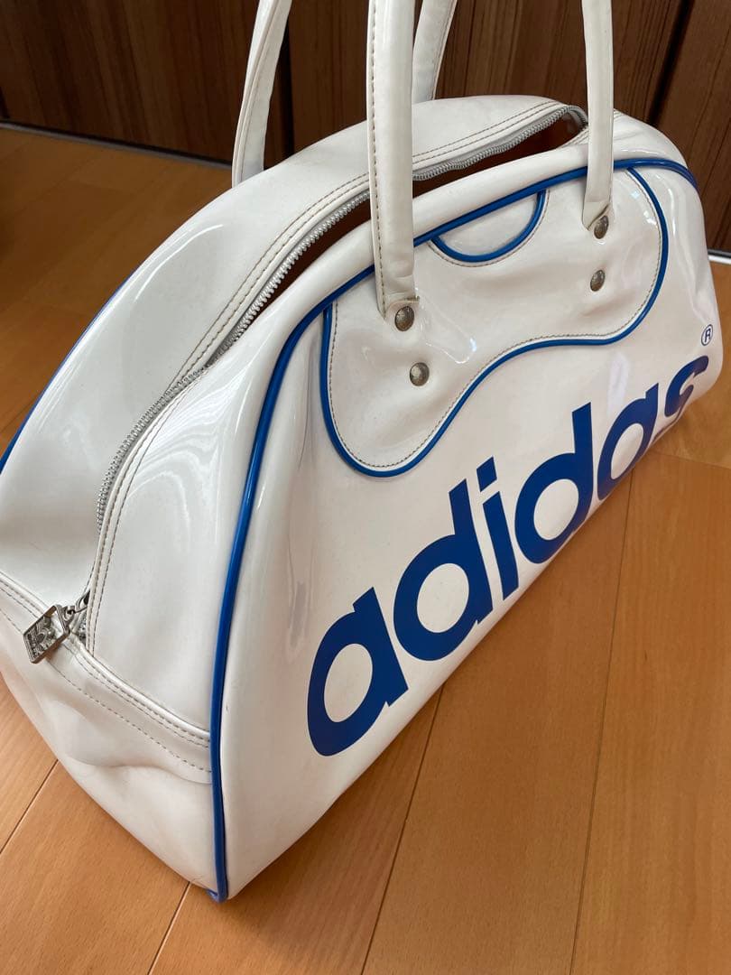 adidas ボストンバッグ ホワイト/ブルー