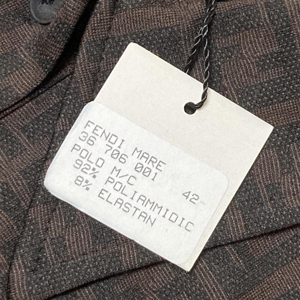 【大人気モデル】未使用 FENDI ズッカ柄 ポロシャツ 半袖 総ロゴ 42