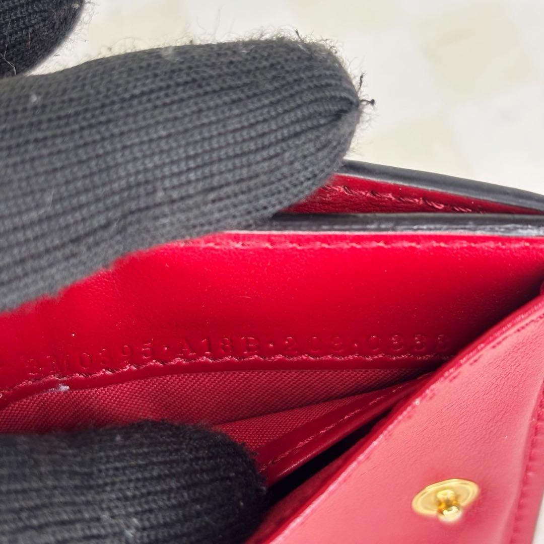極美品　FENDI フェンディ　三つ折り財布　コンパクトウォレット　M07
