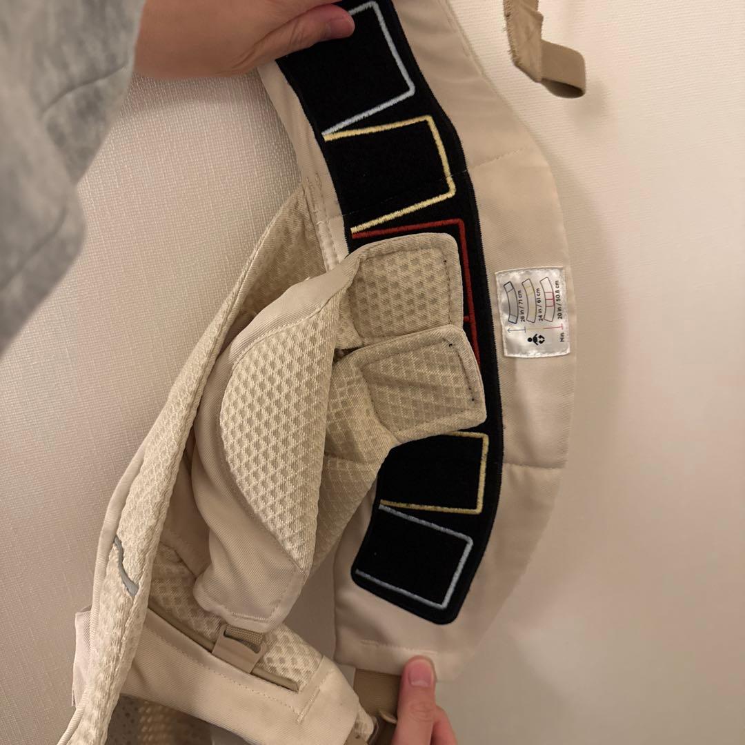 エルゴ　ベージュ メッシュ 抱っこ紐