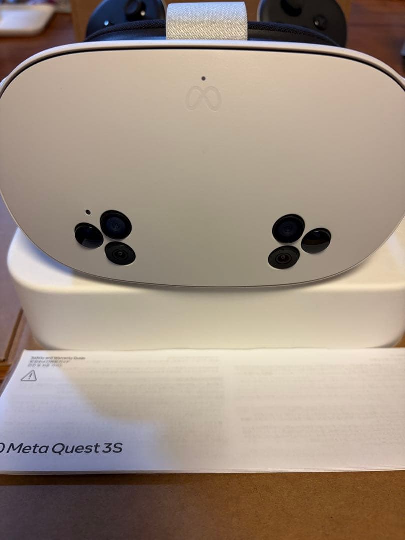  Quest 3S 256GB VRヘッドセット　箱は少し破れ、汚れあり