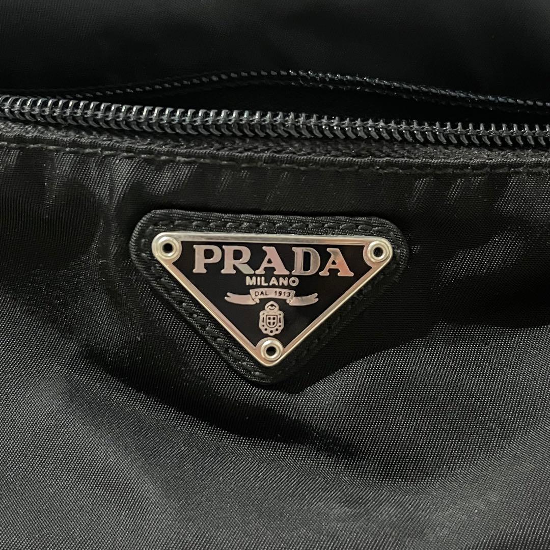 PRADA ブラック ショルダーバッグ