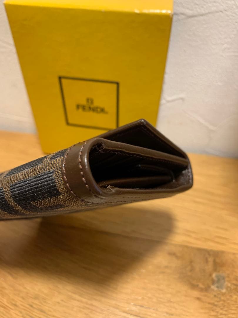 【新品未使用】FENDI ズッカ柄　三つ折り財布