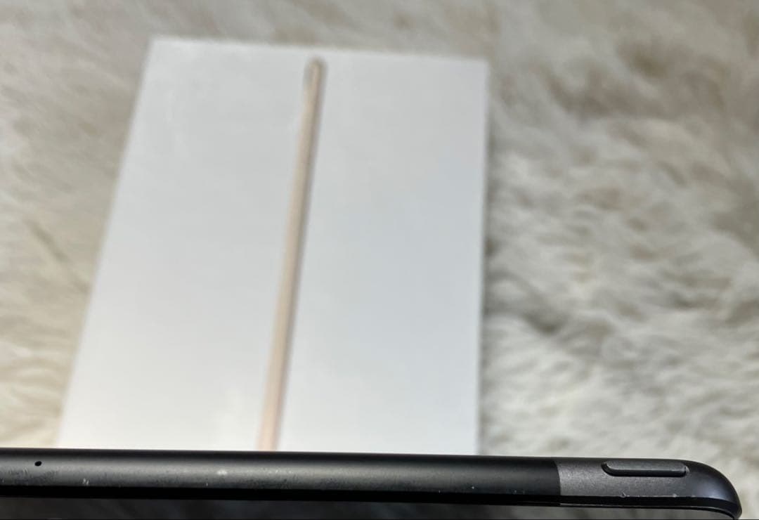 【完動品】iPad 第8世代 128GB SIMフリー 【すぐ発送】【付属品】