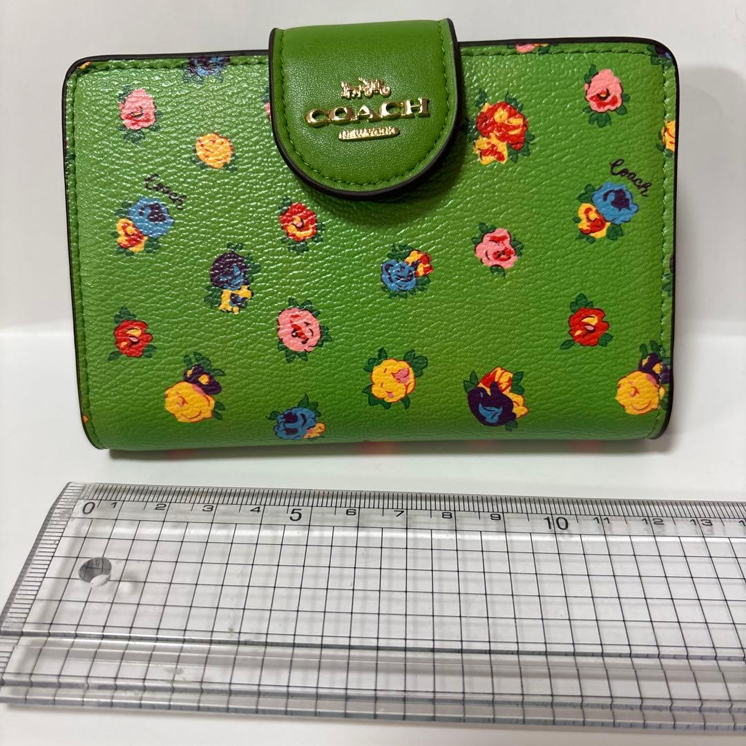 COACH 花柄 緑色 二つ折り財布