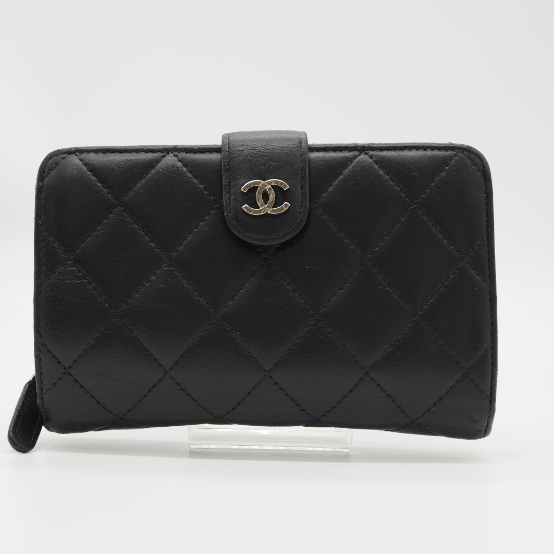 CHANEL シャネル マトラッセ 二つ折り ミドル財布 シルバー金具 黒