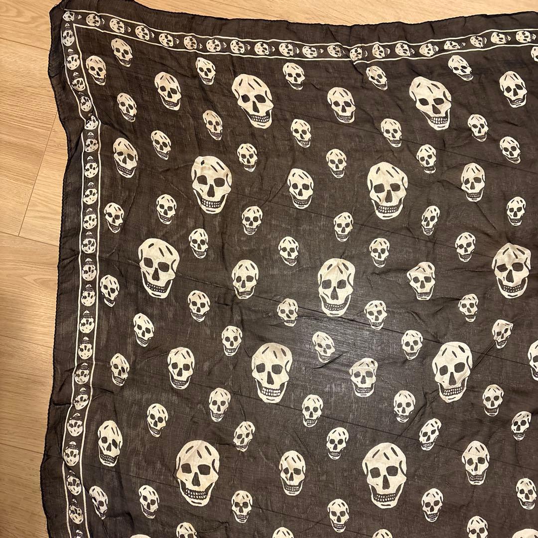 ALEXANDER McQUEEN スカル柄ストール