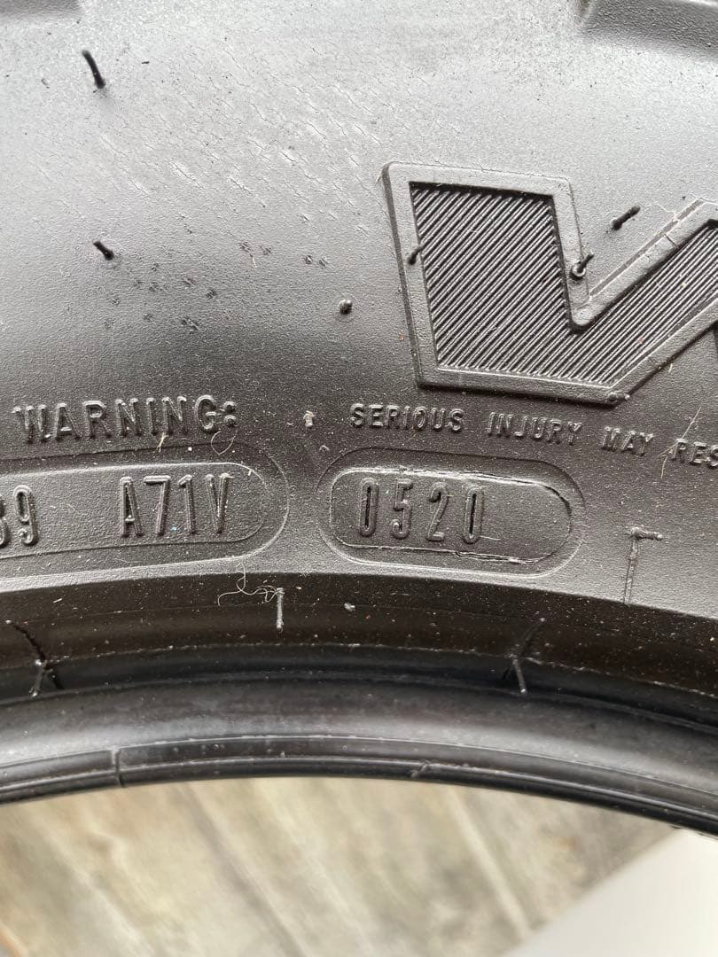 【値下げ】 オールシーズン デュラトラック 275/65R 18インチ　タンドラ