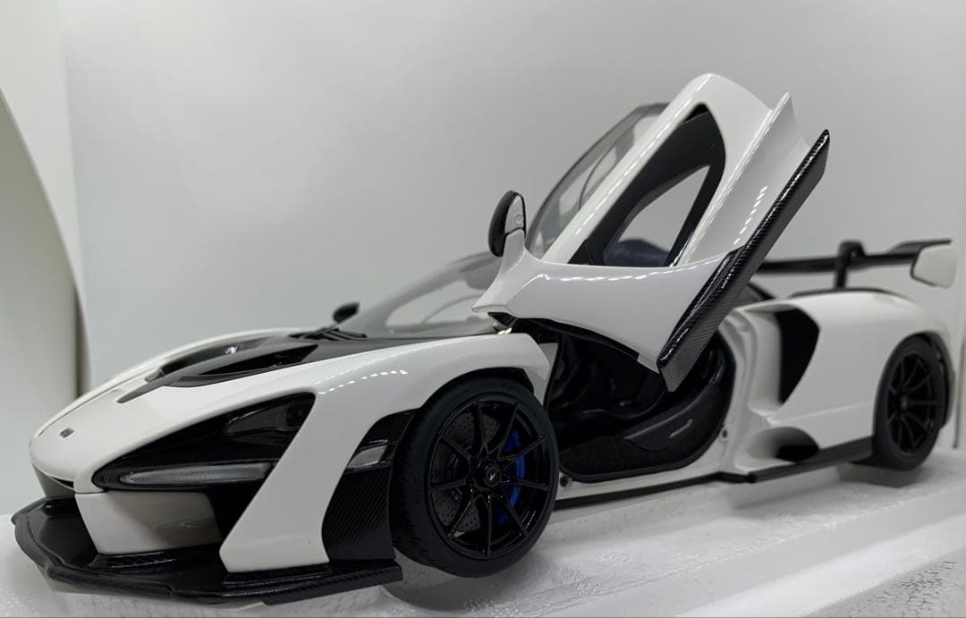 1/18 McLaren / マクラーレン Senna ビジョンピュアホワイト