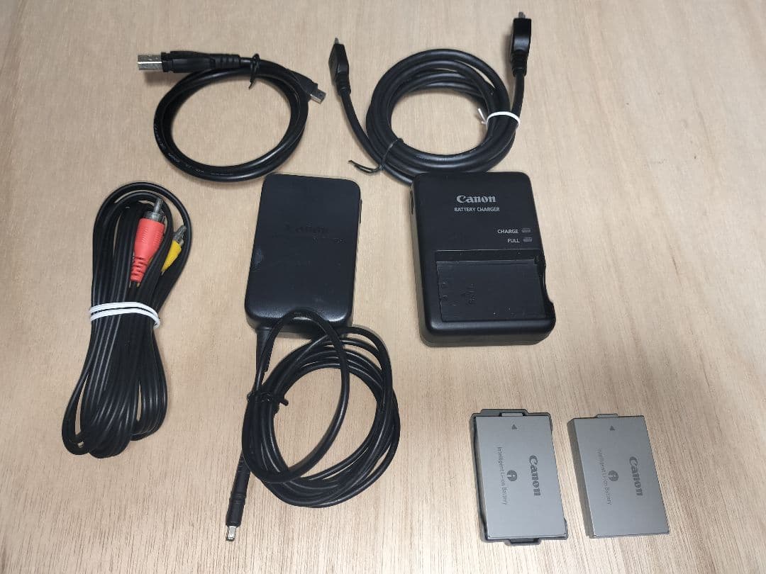 【すぐ使える】Canon iVIS HF R21 付属品＋BT２個＋バッグ付