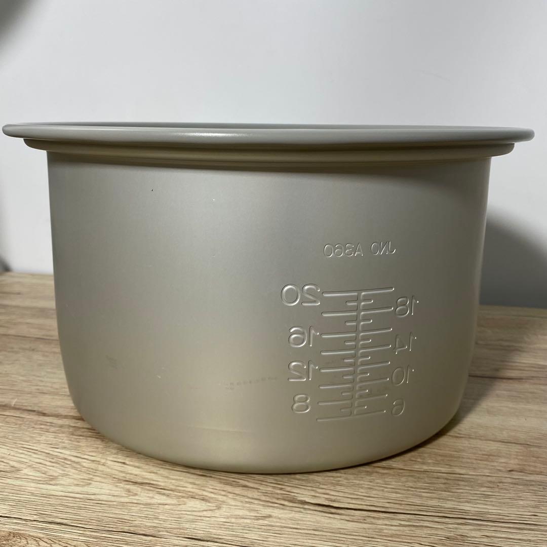 未使用品 タイガー炊飯ジャー JNO-B360 200V専用 E