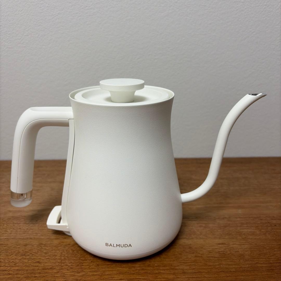 【美品】バルミューダ 電気ケトル KPT01JP-WH BALMUDA