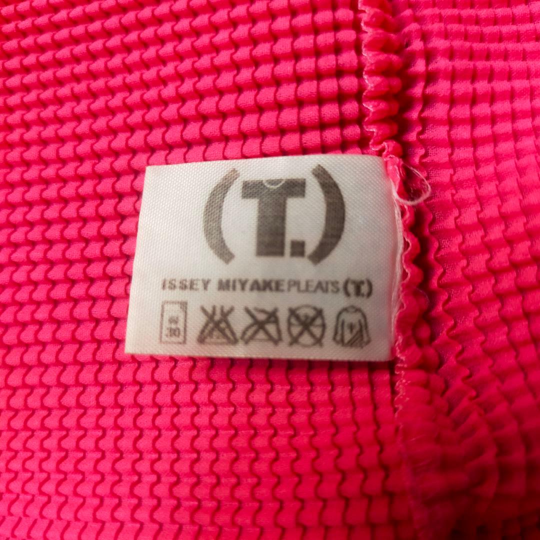 ISSEY MIYAKE PLEATS ピンクキャミソール