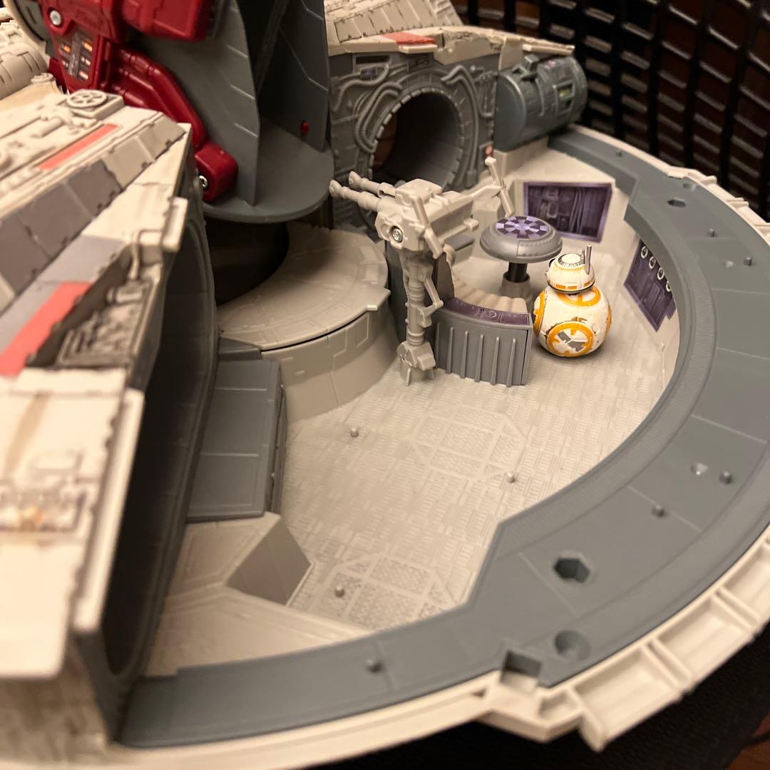 ハズブロ スターウォーズ ミレニアムファルコン