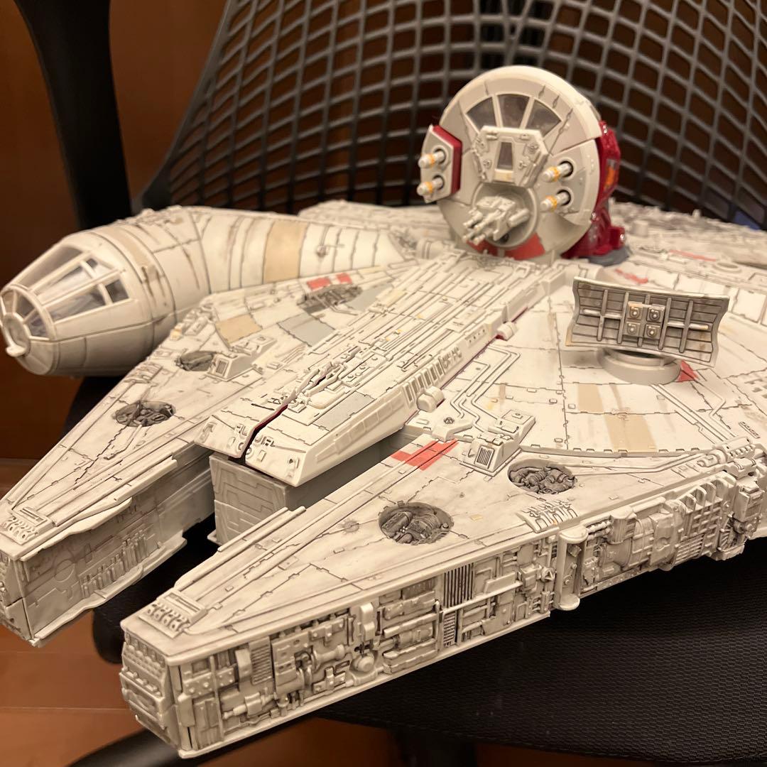 ハズブロ スターウォーズ ミレニアムファルコン