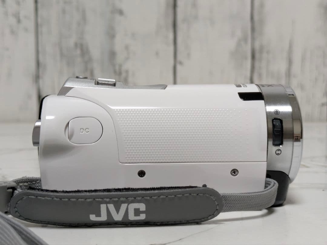 ② JVC　GZ-HM390　ホワイト