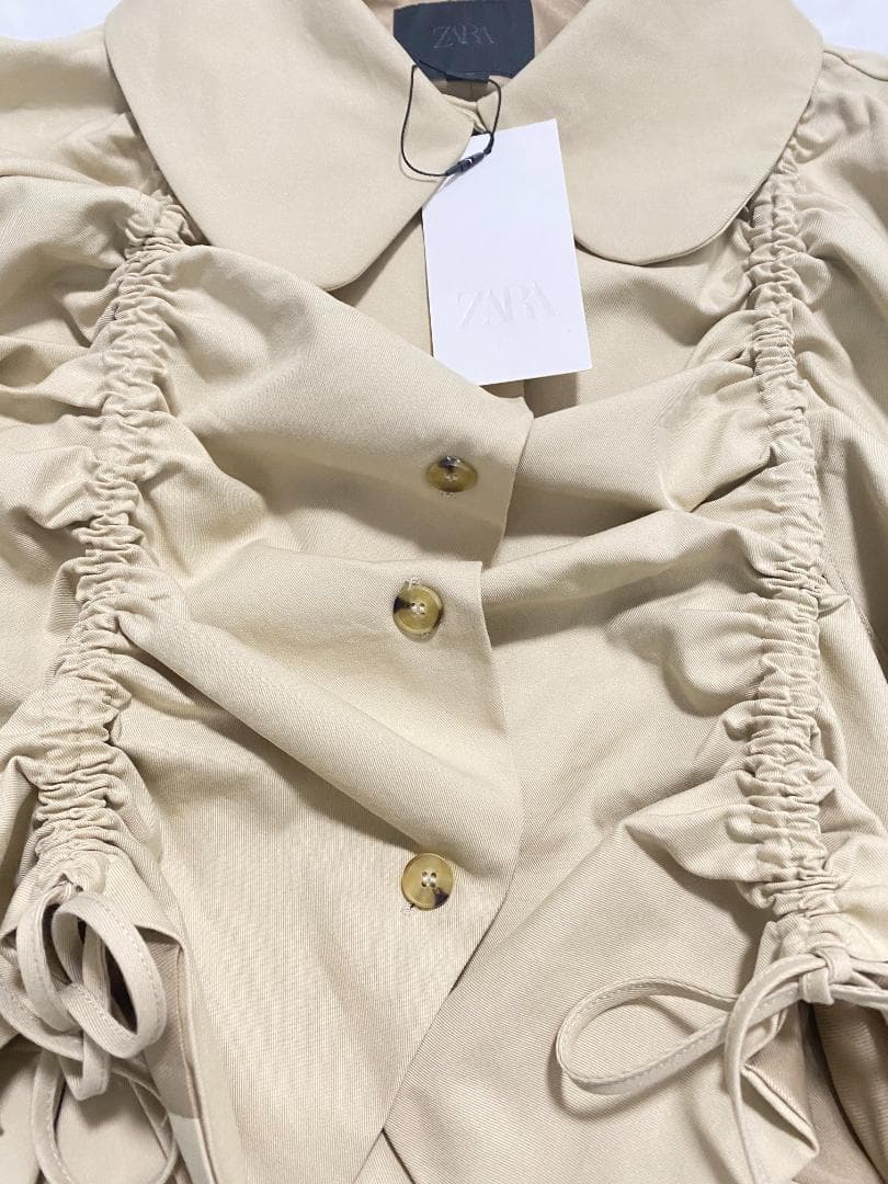 新品 ZARA フリル付きクロップドトレンチコート M～L