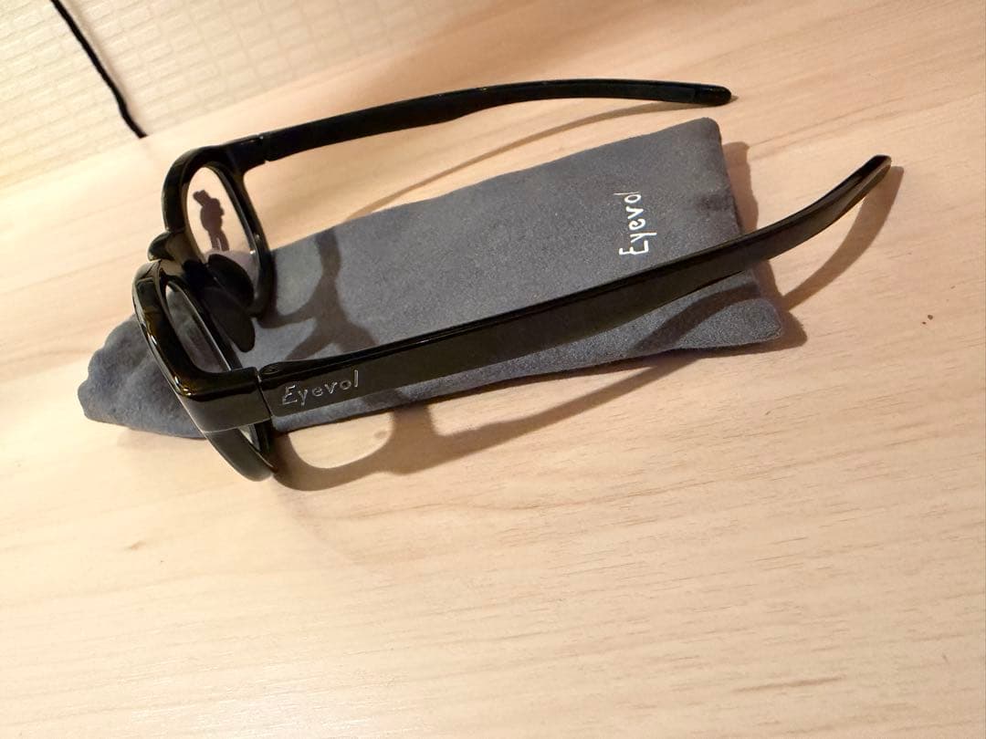 Eyevol 調光 メガネ サングラス