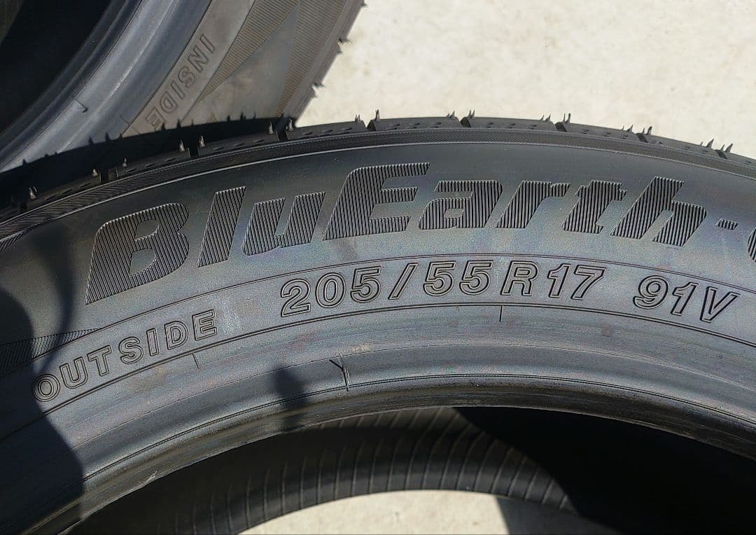 Yokohama BluEarth-GT 205/55R17 4本 新車外し