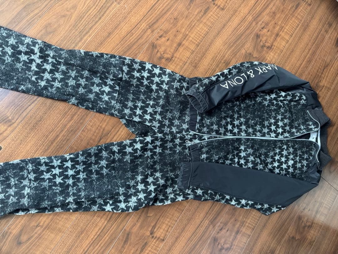 MARK & LONA セットアップ