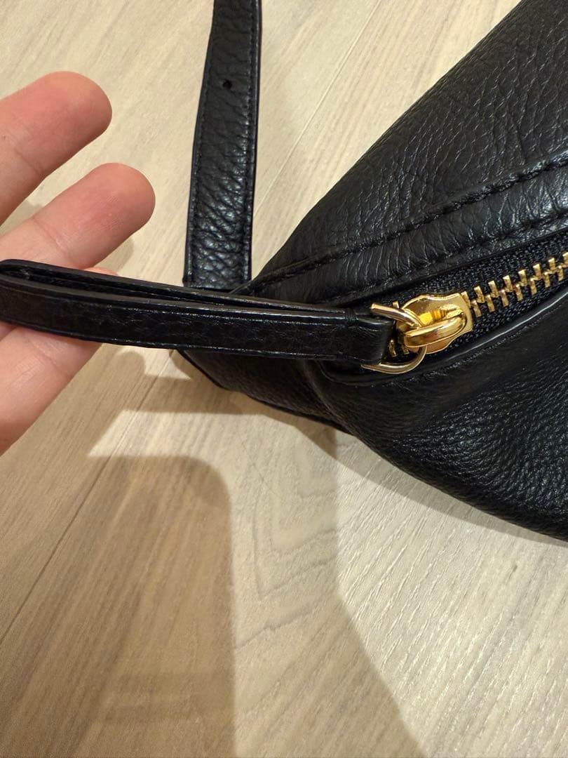 【美品】kate spade 黒 レザー ウエストポーチ