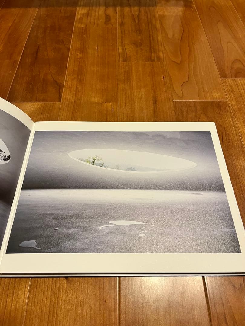 内藤礼 西沢立衛 豊島美術館 写真集 第1版第1刷発行 2000部限定 絶版