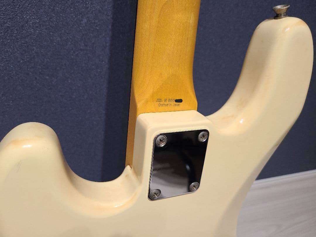ベース Fender Japan PB70-70US OWH