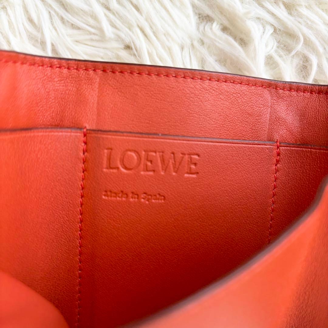 LOEWE バーティカルスモールトリフォールドウォレット アナグラム