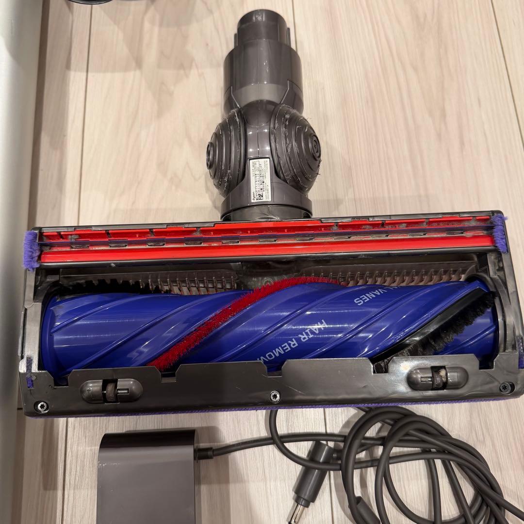 ダイソンdyson V8 sv37 コードレスクリーナー