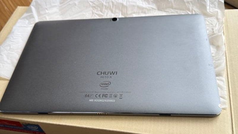 CHUWI Hi10 X 10.1インチ Windows 11キーボード付