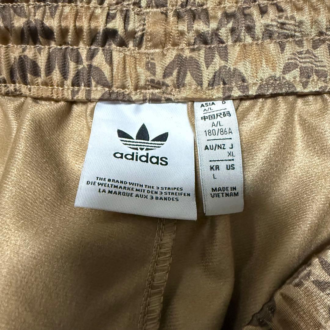 adidas originals トラックパンツ モノグラム ブラウン