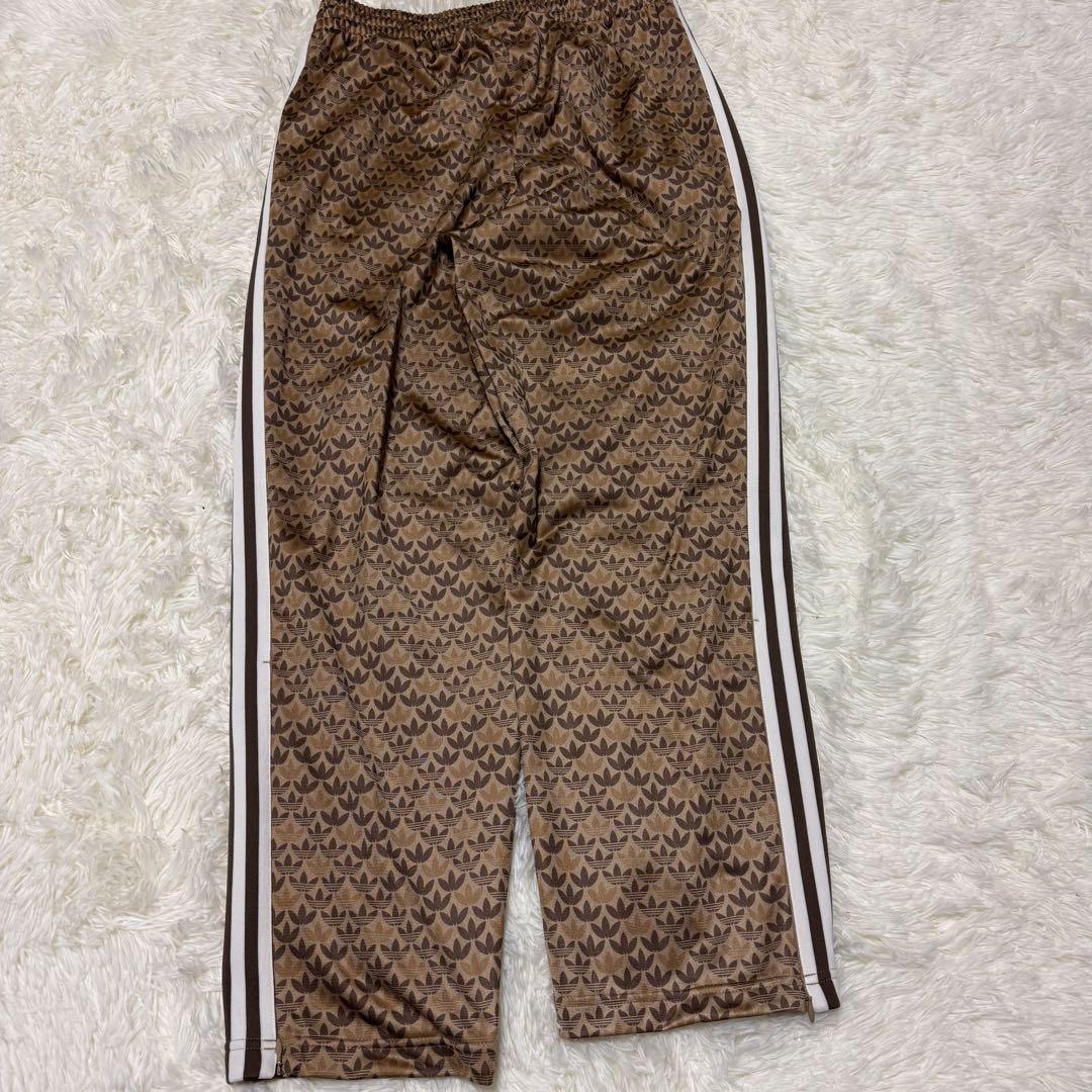 adidas originals トラックパンツ モノグラム ブラウン