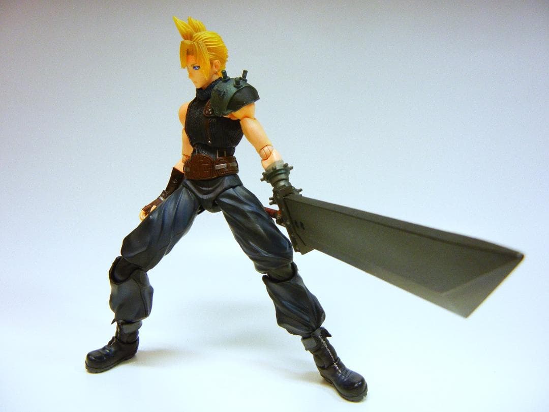 u*d様 中古PLAY ARTS改 クラウド DISSIDIA FINAL FA