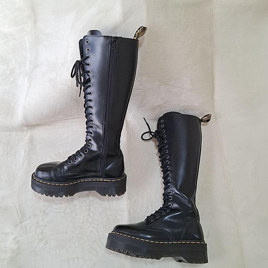希少 美品【約23.5㎝】 Dr.Martens 厚底ロングブーツ 20ホール