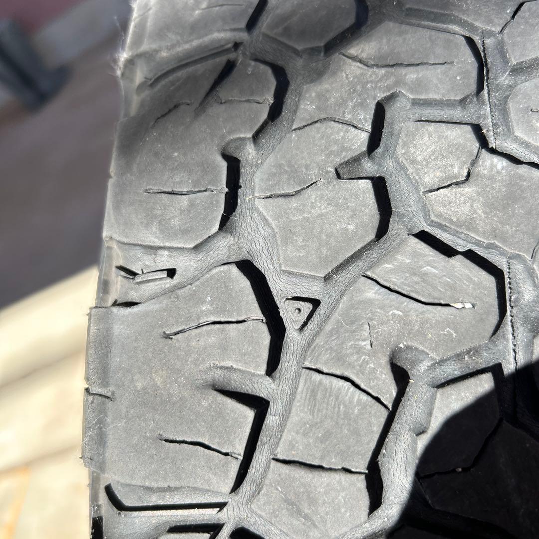 タイヤ・ホイール BFGoodrich All-Terrain T/A ko2 225/70r16