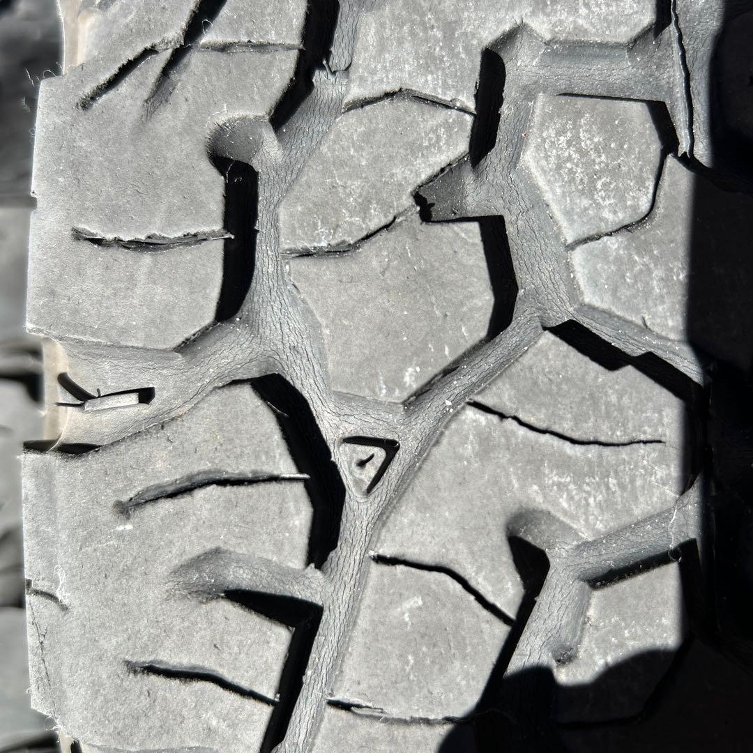 タイヤ・ホイール BFGoodrich All-Terrain T/A ko2 225/70r16